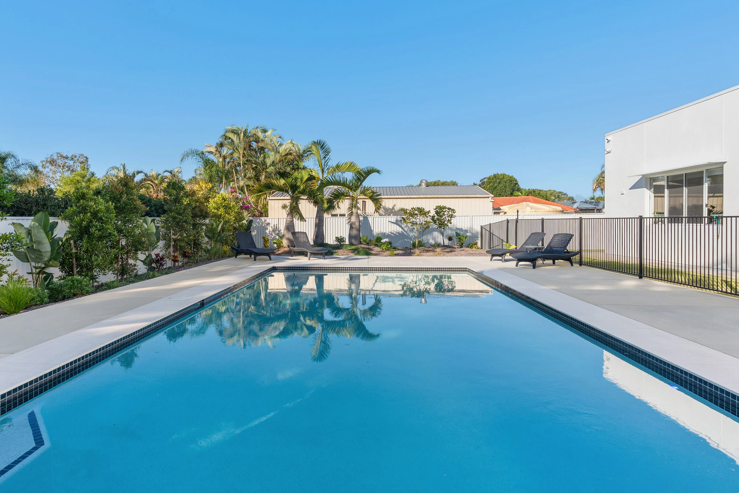 Pool & garden: Pool and garden, The Hide Away at Little Mountain